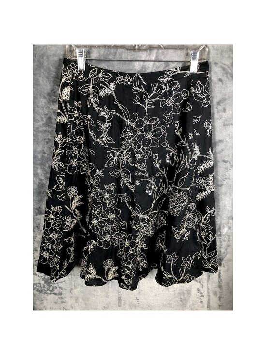 LOFT Dresses & Skirts - Ann Taylor Loft Skirt 4 Women’s Black Flare Floral Sequined Black Tan